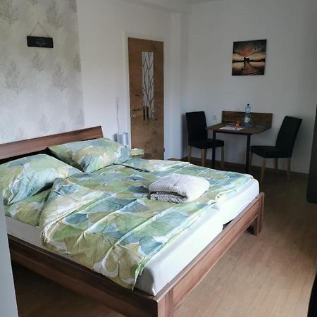 Homew4 - Tiny Apartment Hoheneich Zewnętrze zdjęcie